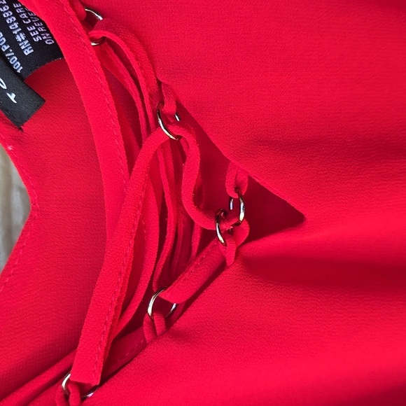 Torrid Strappy Front Double Layered Chiffon Cami red 2x - Picture 4 of 9